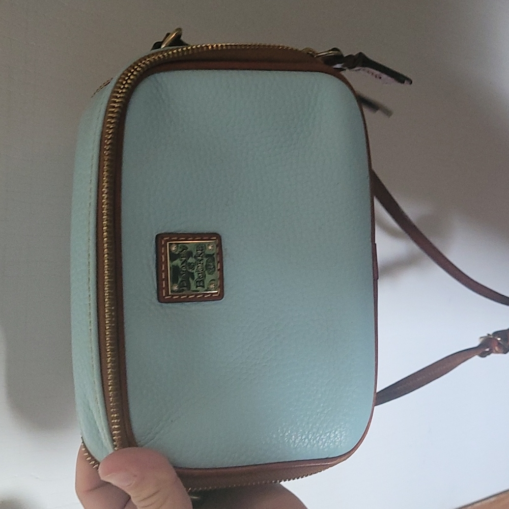 Dooney and Bourke crossbody bag